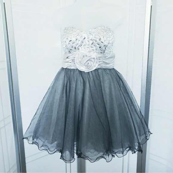 ⤵️Speechless dress silver top half w/rhinestones bottom black tulle *11 - Picture 8 of 8